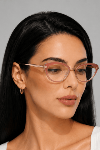 EyeCandys Shelly Cat-Eye clear lens glasses model shot featuring elegant cat-eye optical frames with non-prescription clear lenses, prescription-ready women's eyewear, blue light style glasses for everyday wear, office outfits, minimalist fashion, and modern luxury looks.