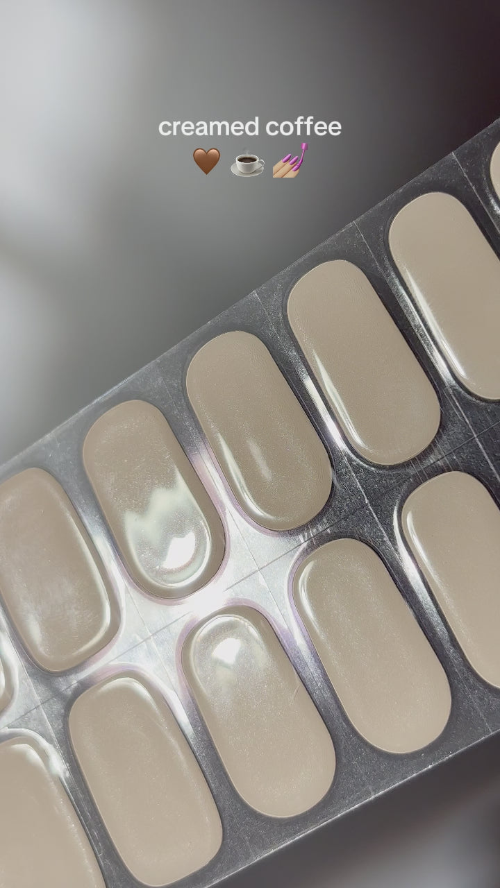 Video showing application of Eyecandys Moo-n Beam Gel Nail Sticker in creamed coffee color – easy 10-minute manicure, neutral minimalist design, long-lasting 2-3 weeks, 7-free allergy-friendly formula.